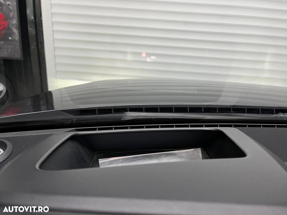 AUDI A8 2021 — imagine 18