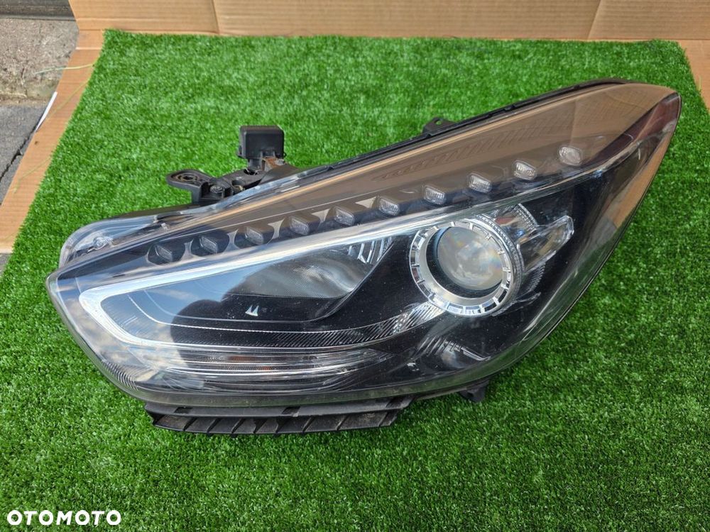 HYUNDAI I40 LIFT LAMPA LEWA PRZÓD PRZEDNIA - 1