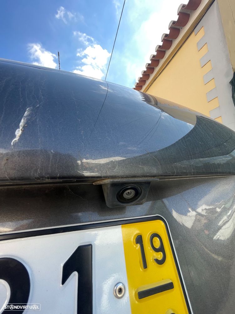Peugeot 208 1.2 PureTech Signature - 3