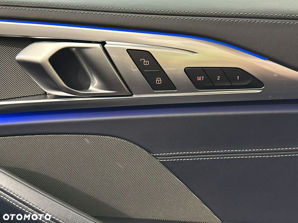 BMW Seria 8 - 14