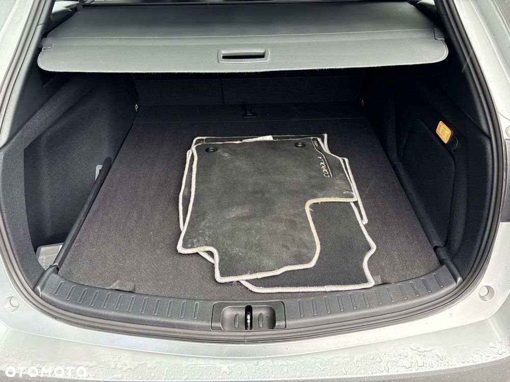 Toyota Corolla 2.0 Hybrid Comfort - 17