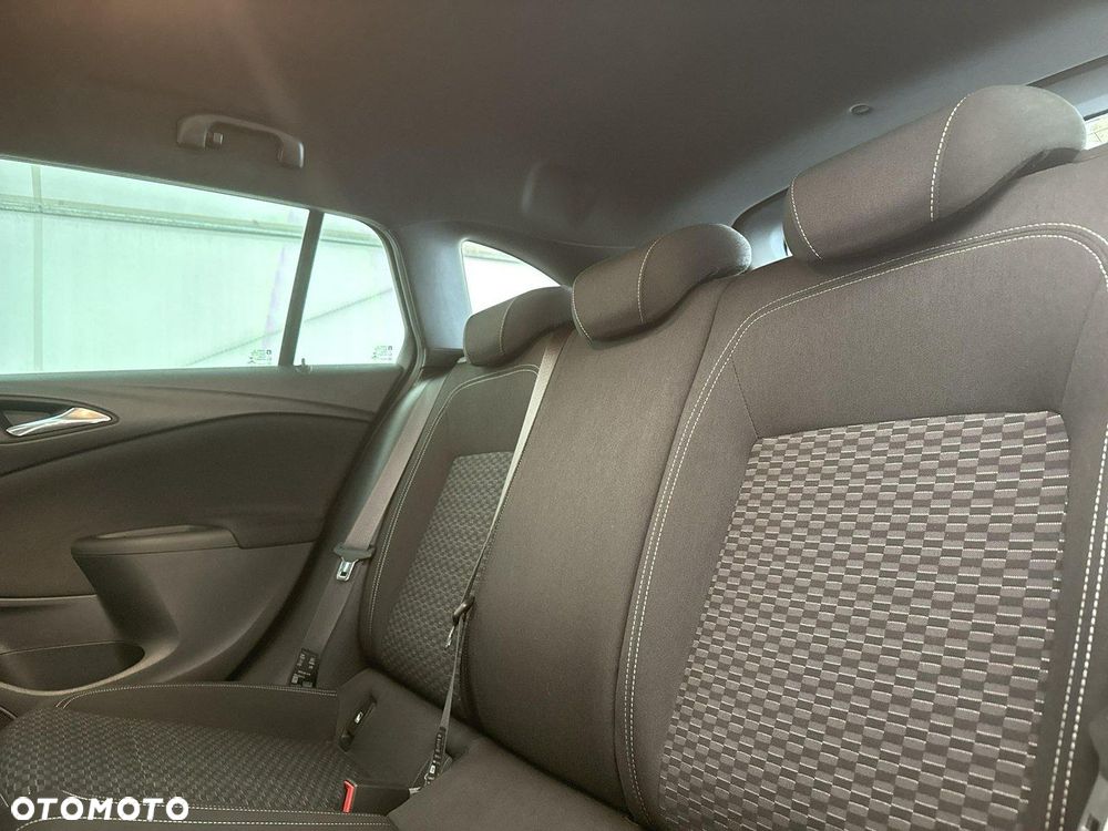 Opel Astra V 1.6 CDTI Dynamic S&S - 18