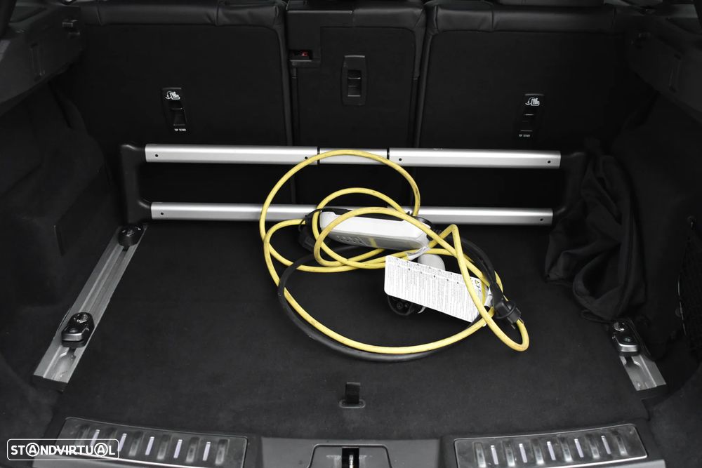 Land Rover Range Rover Evoque P300e R-Dynamic HSE - 60