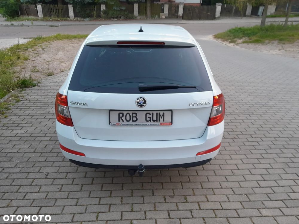 Skoda Octavia 2.0 TDI DSG Premium Edition - 6