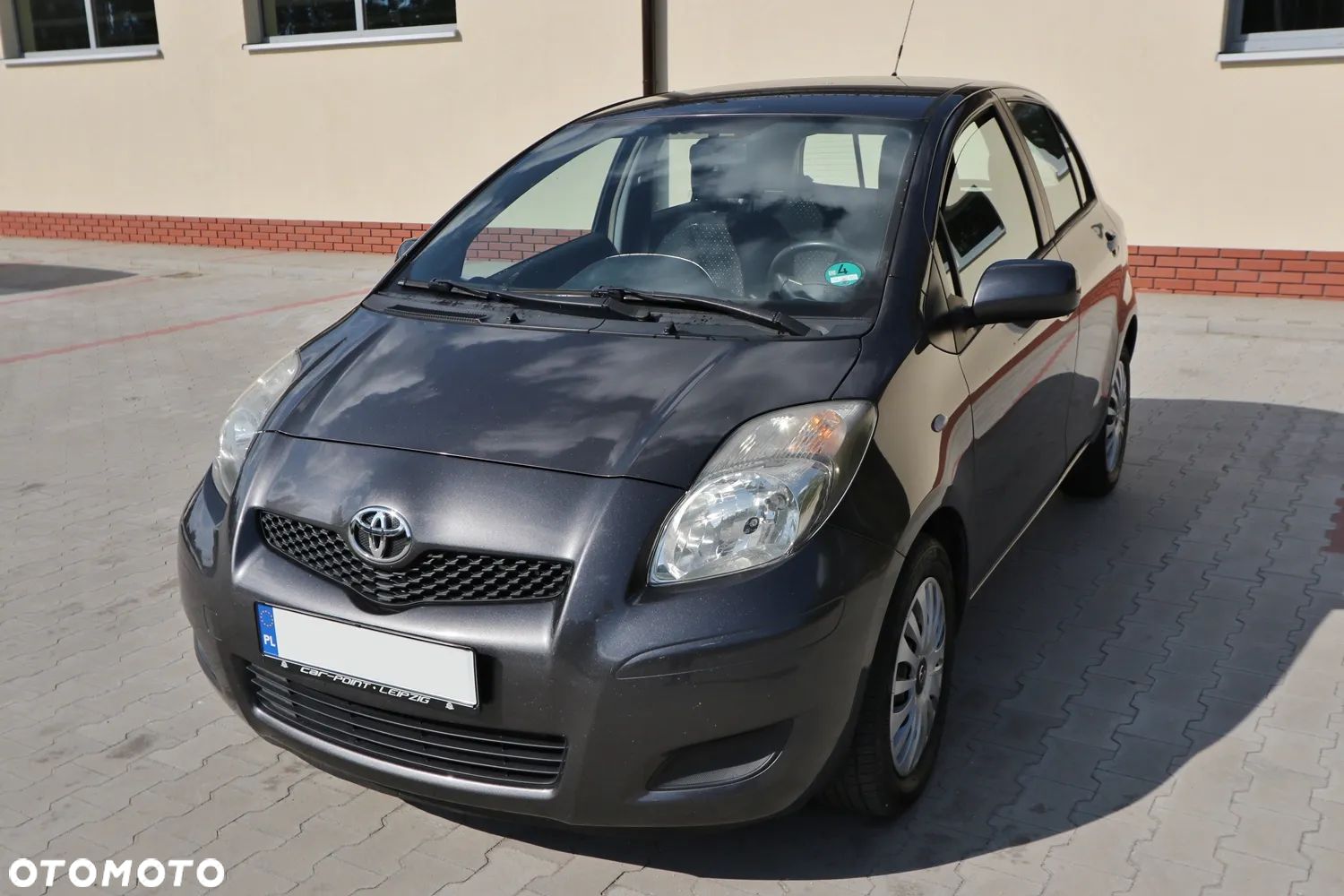 Toyota Yaris - 1