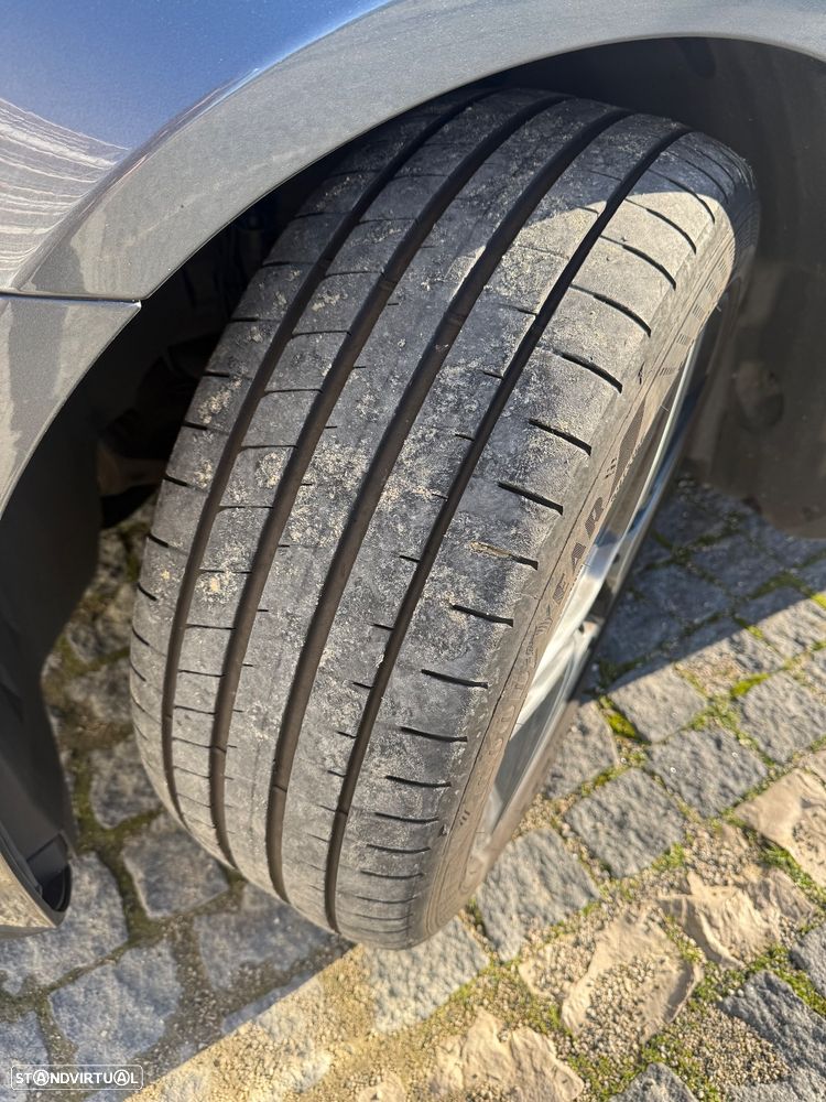 Mercedes-Benz E 300 de AMG Line - 38