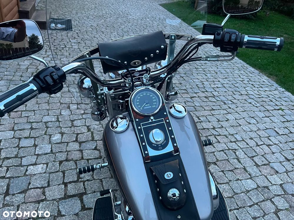 Harley-Davidson Softail Heritage Classic - 14