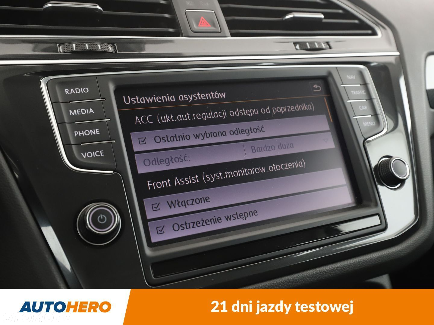 Volkswagen Tiguan - 21