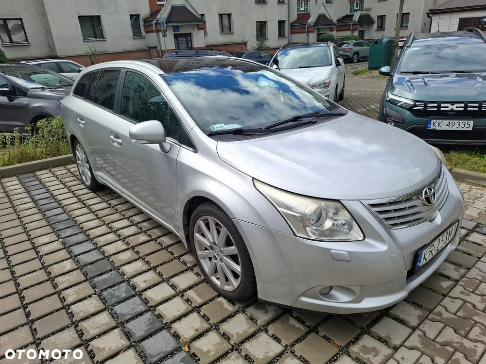 Toyota Avensis - 1