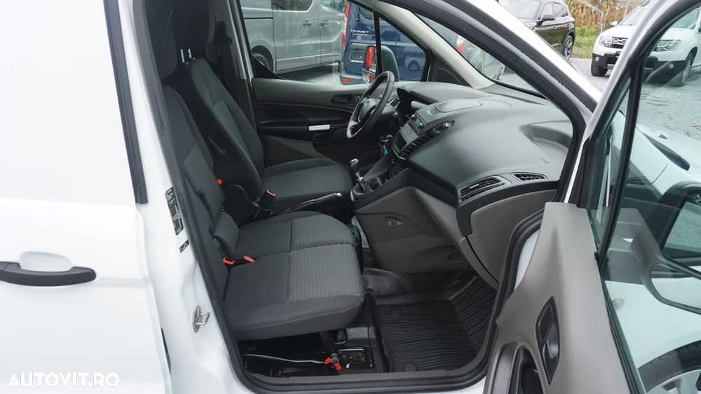 Ford Transit Connect - 8