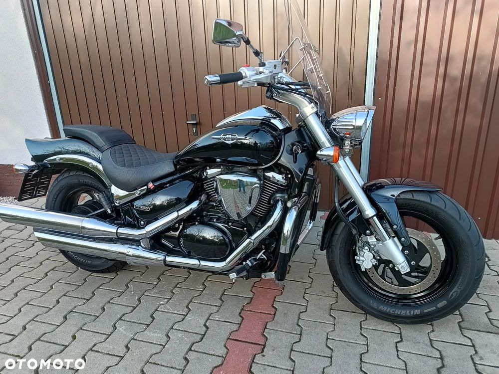 Suzuki Intruder - 3