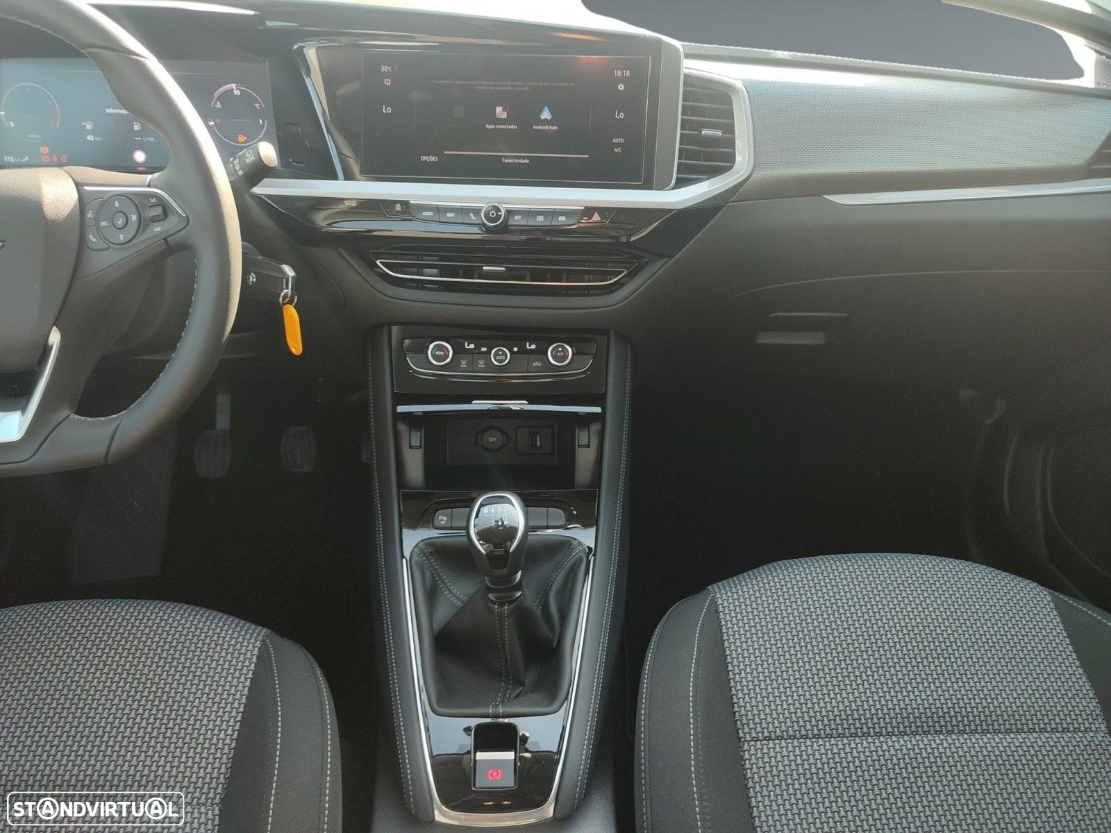 Opel Grandland 1.2 T Design & Tech - 10