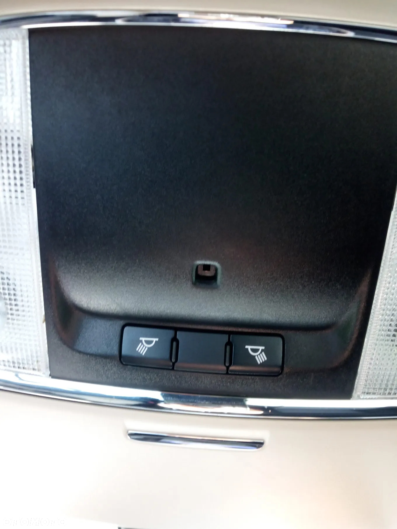 Chrysler 300s - 16