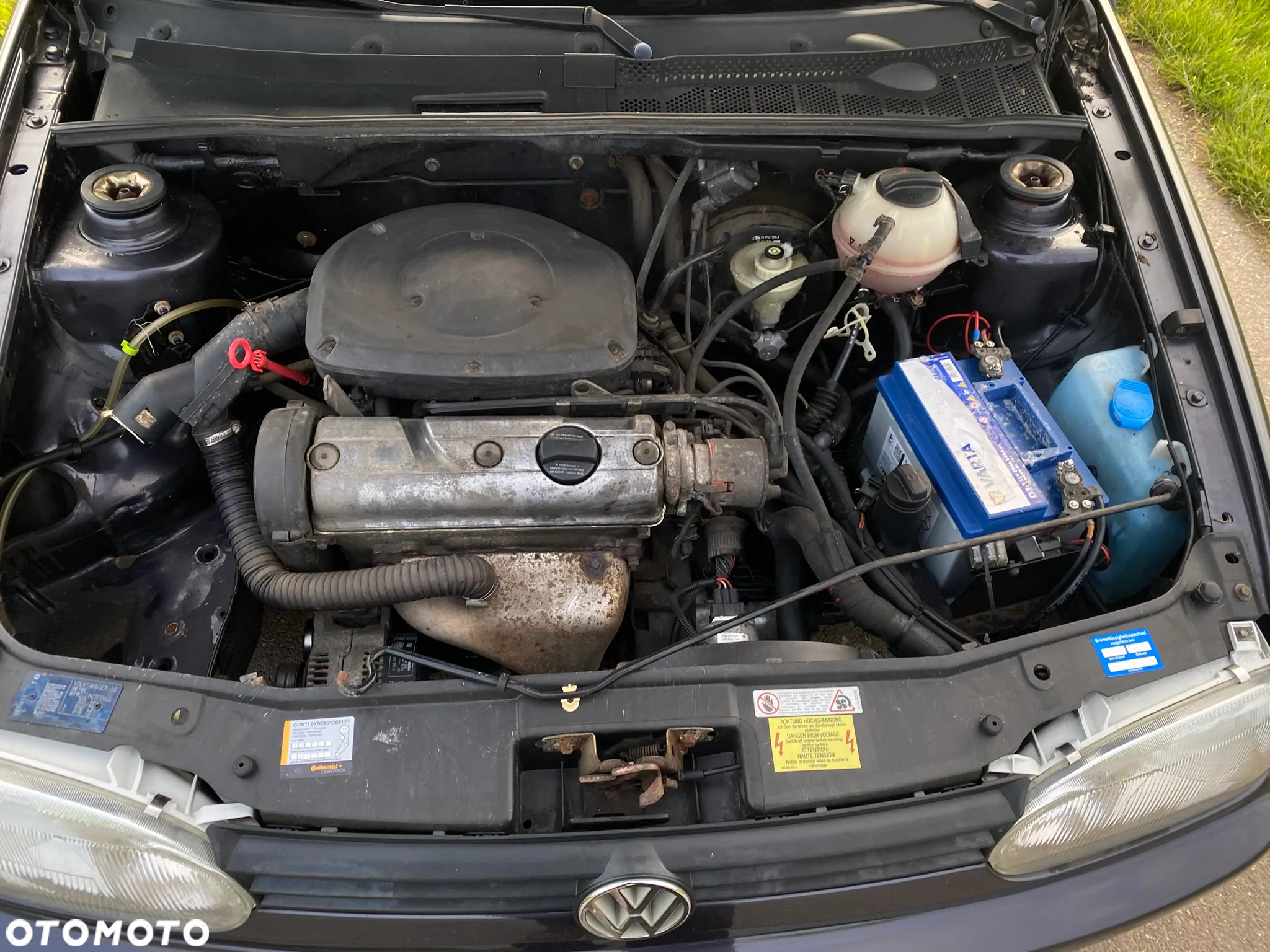Volkswagen Golf 1.6 - 9