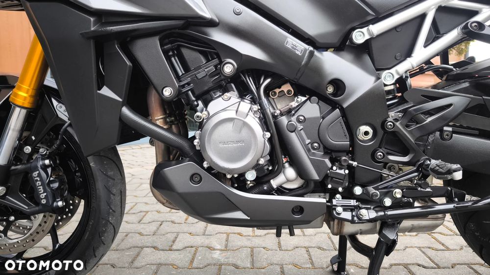 Suzuki GSX 1000 - 33