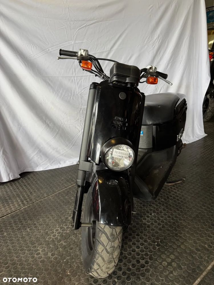 Yamaha Inny - 6