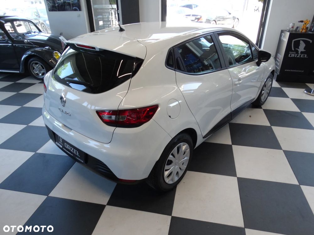 Renault Clio 1.2 16V Intens - 12