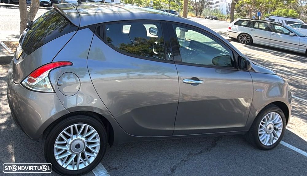 Lancia Ypsilon 1.3 M-jet S&S Platinum - 2