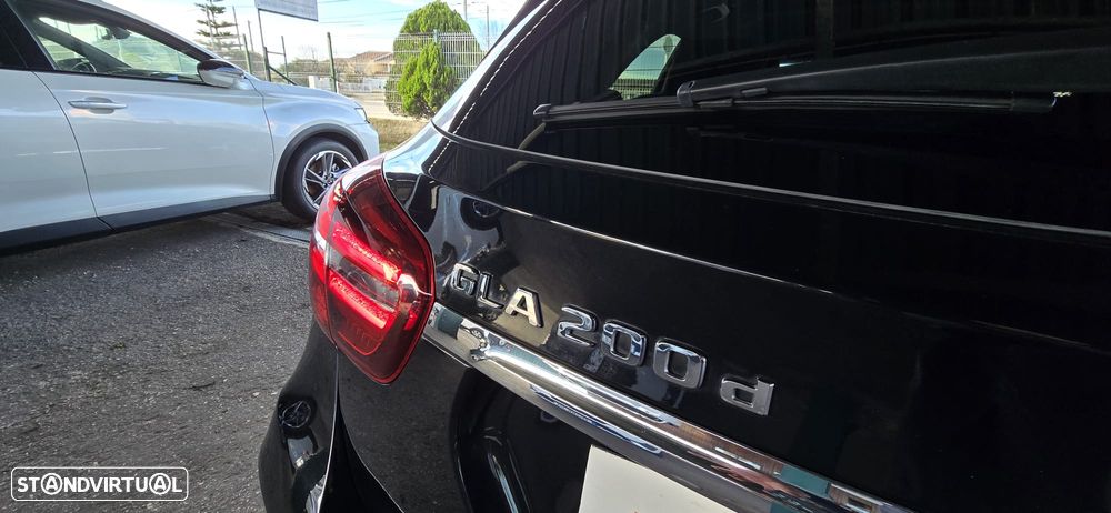 Mercedes-Benz GLA 200 d 7G-DCT AMG Line - 9