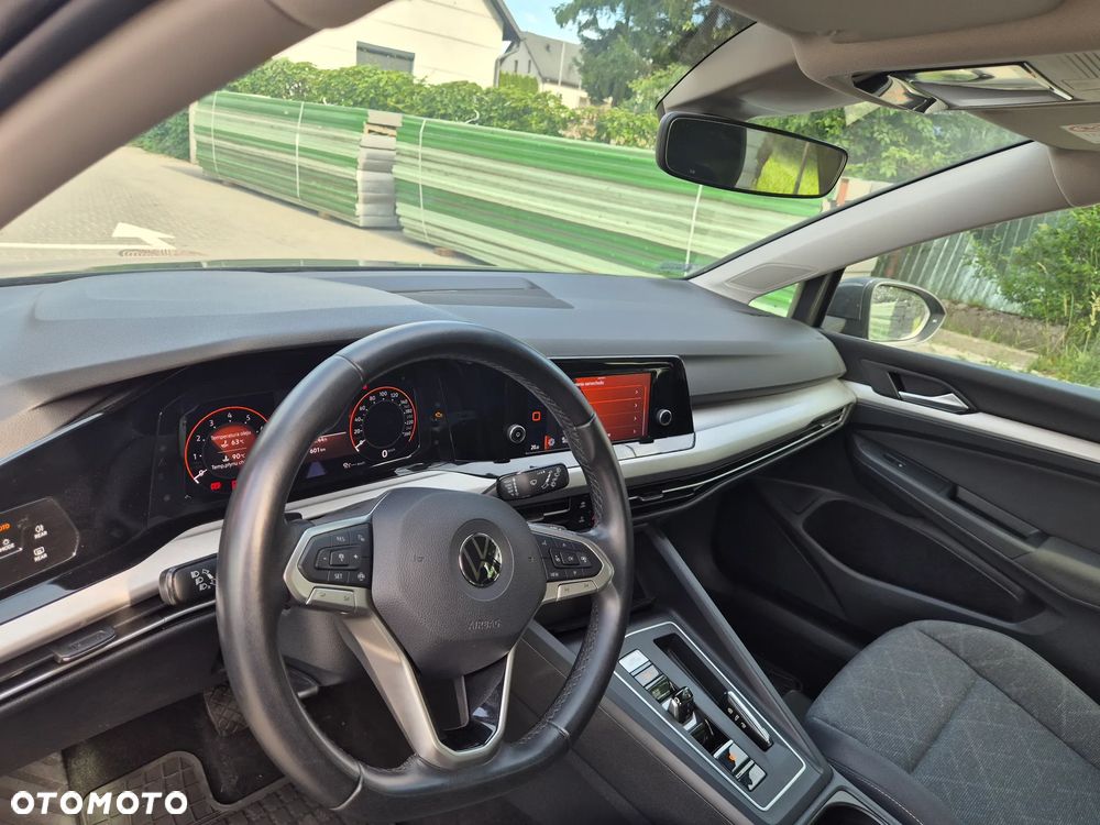 Volkswagen Golf - 22
