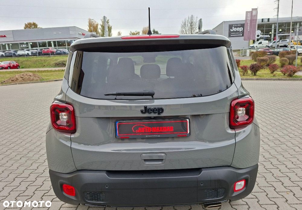 Jeep Renegade - 12