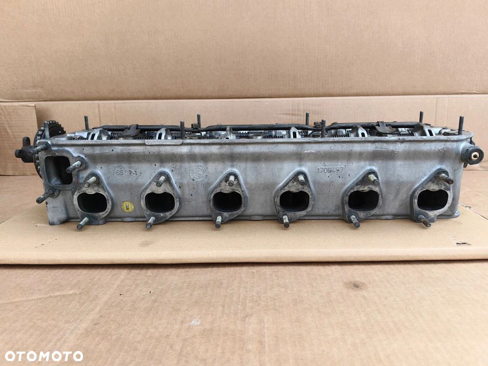 Głowica silnika BMW m30b30 m30 3.0 12v 188KM benzyna 1708497 kompletna - 10