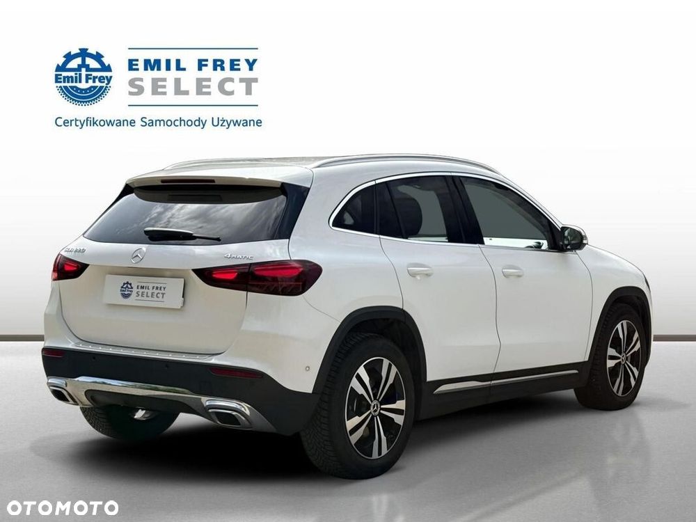 Mercedes-Benz GLA - 6