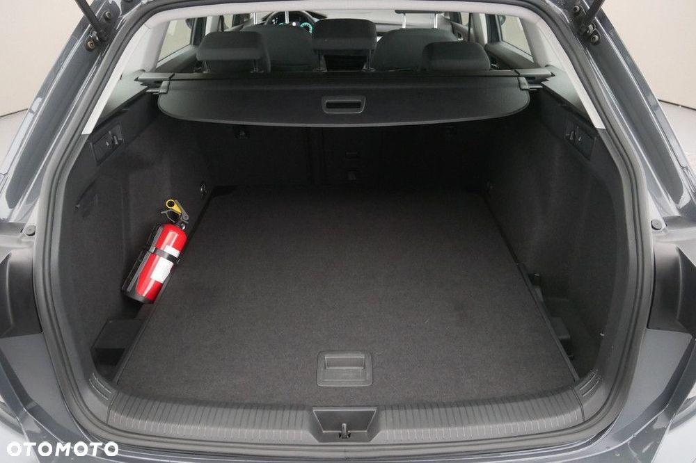 Volkswagen Golf - 16