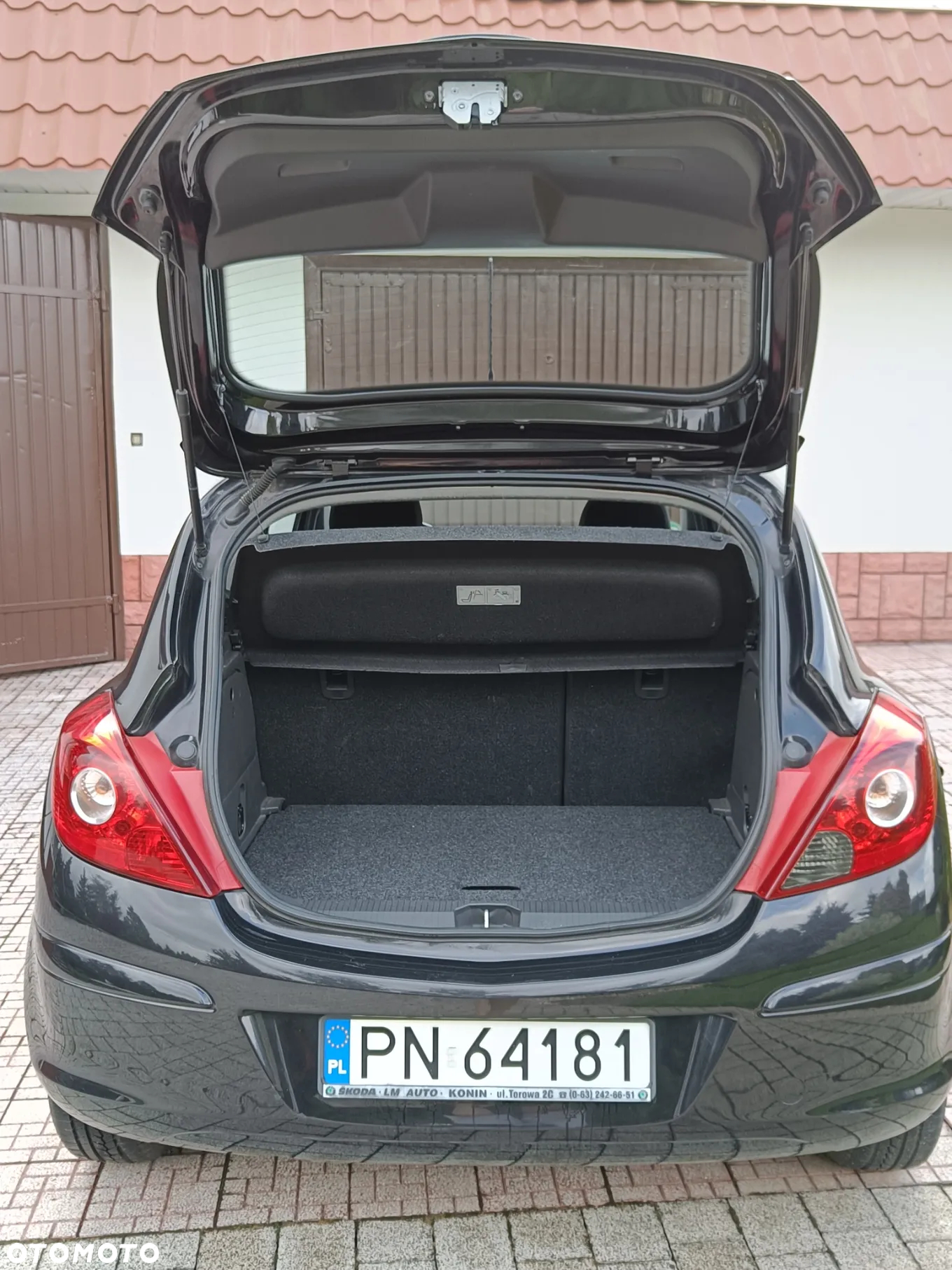 Opel Corsa 1.2 16V Cosmo - 11