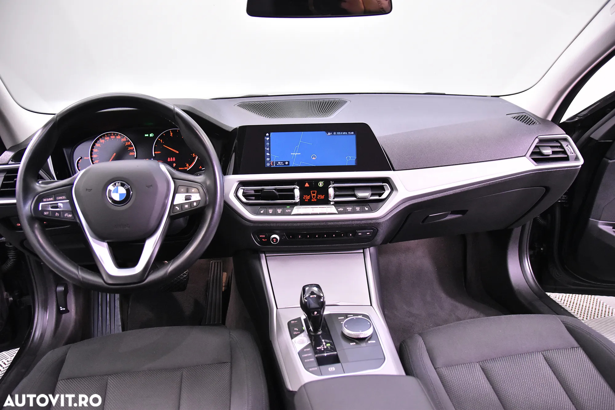 BMW Seria 3 320d Touring xDrive Aut. - 9
