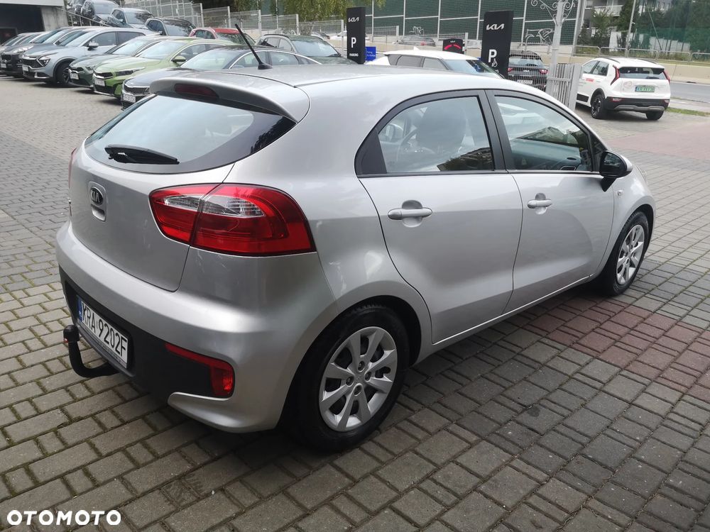 Kia Rio 1.2 M - 8