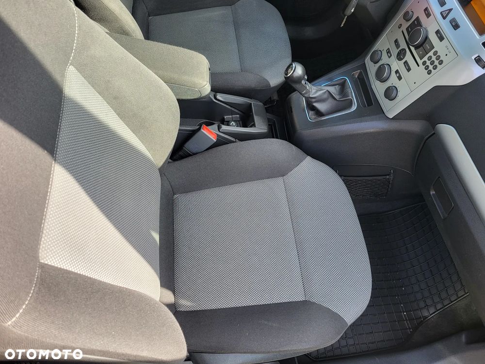 Opel Zafira 1.8 Family Plus - 23