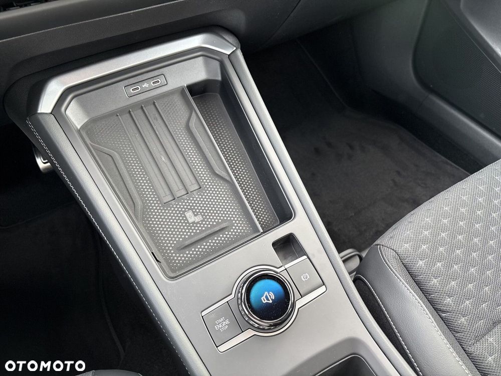 Volkswagen T-Roc - 16