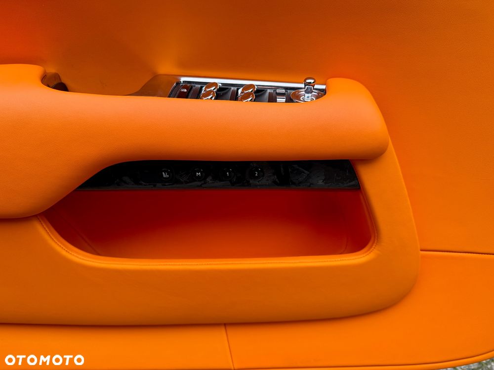 Rolls-Royce Wraith Black Badge - 16