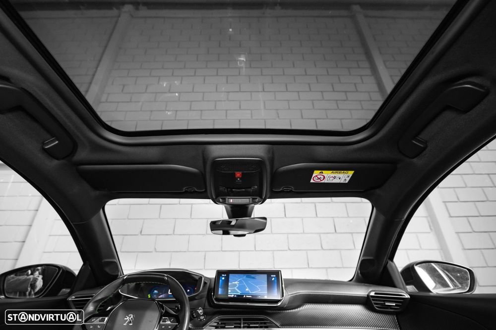 Peugeot 208 1.2 PureTech GT EAT8 - 31