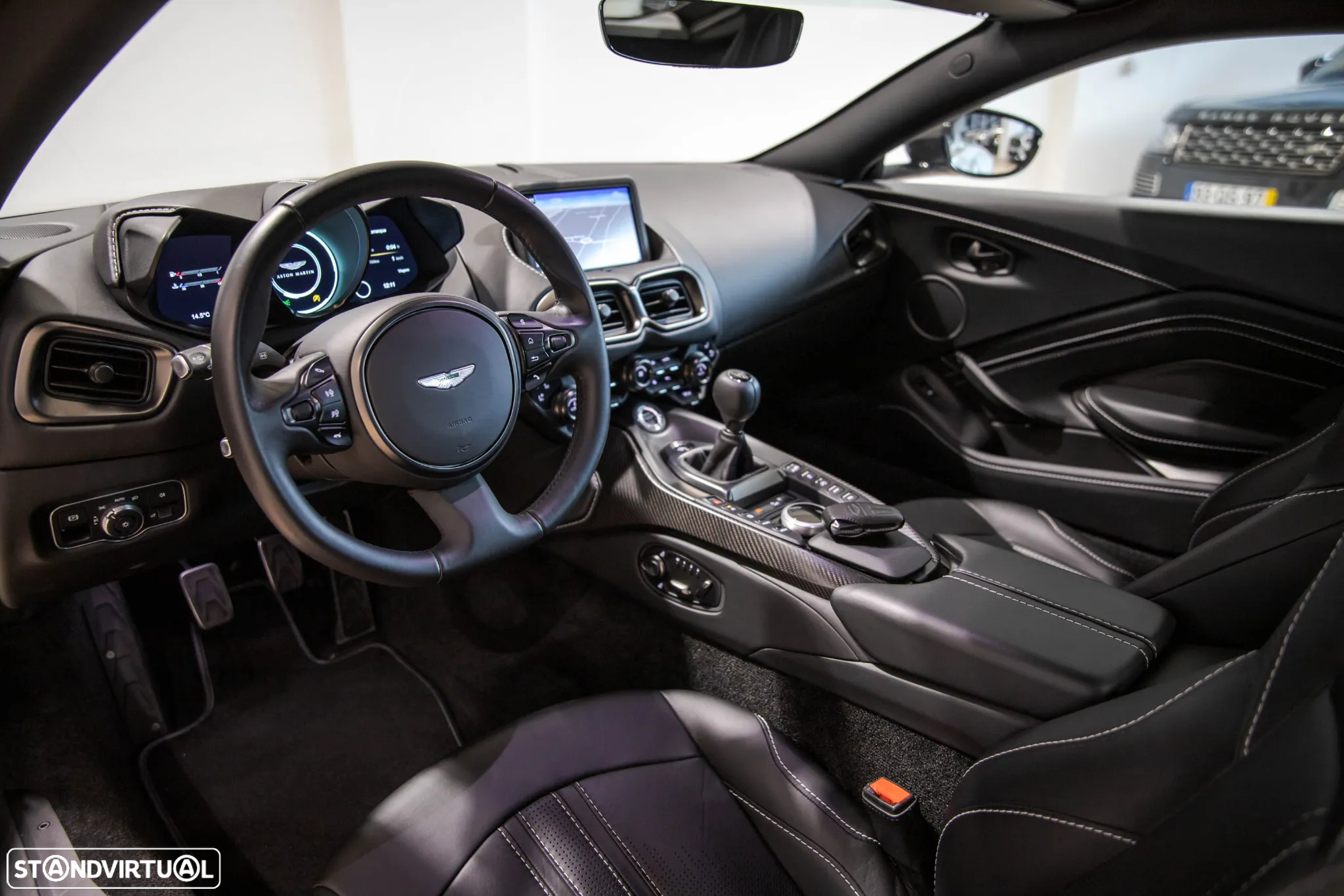 Aston Martin Vantage Coupe V8 AMR - 15