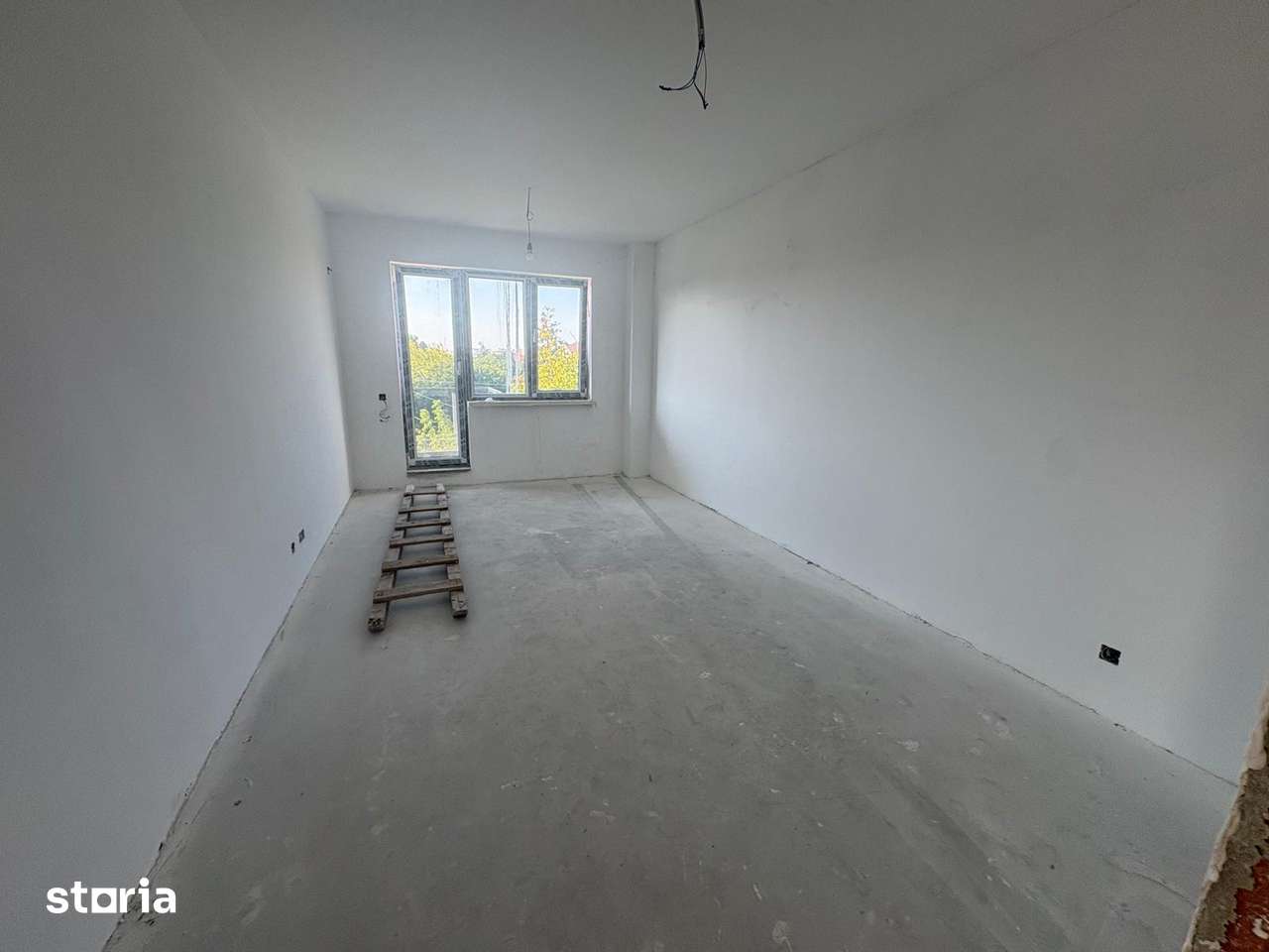 Apartament 3 camere | 1 Mai | Semifinisat | Parcare inclusa | etj 2 — fotografia 3