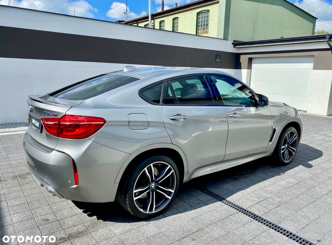BMW X6M - 10