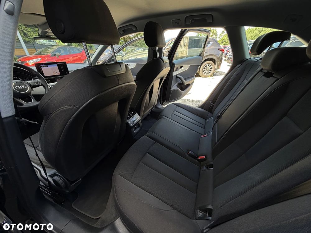 Audi A4 Avant 40 TFSI S tronic - 21