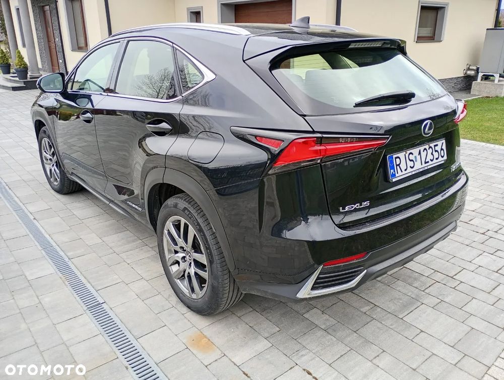 Lexus NX 300h Elegance 2WD - 4
