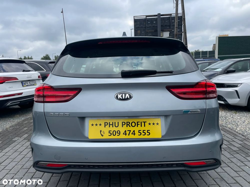 Kia Ceed 1.6 CRDi SCR M - 9