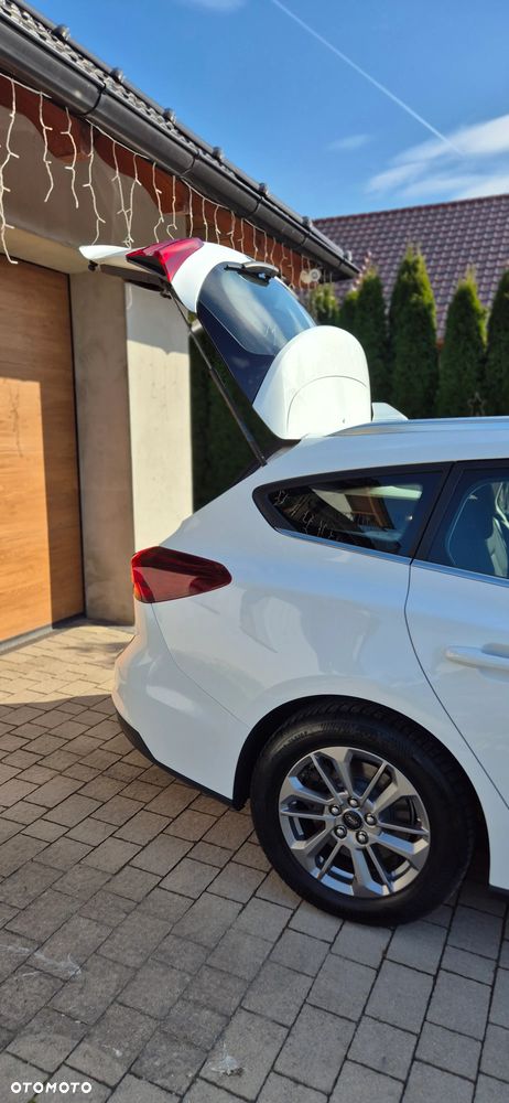 Ford Focus 1.0 EcoBoost Titanium - 16