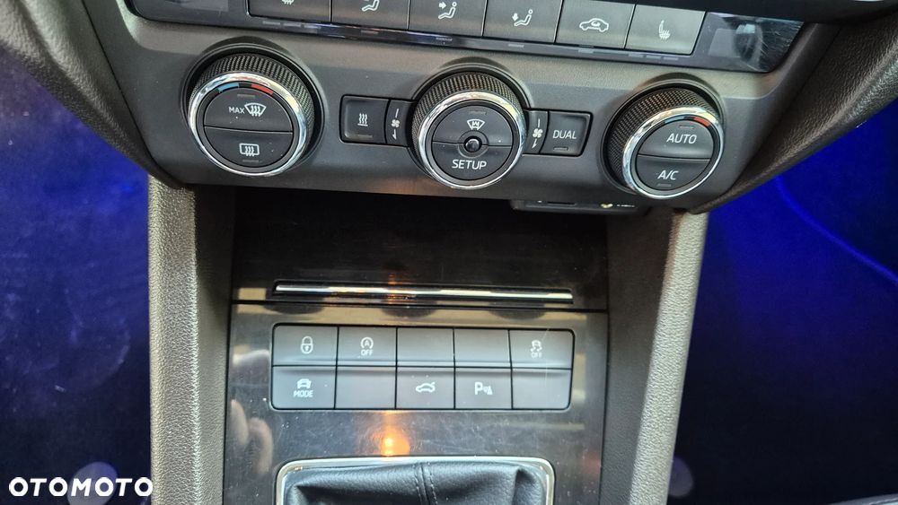 Skoda Octavia 2.0 TDI 4x4 L&K - 25