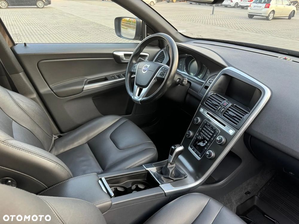 Volvo XC 60 D4 Summum - 11