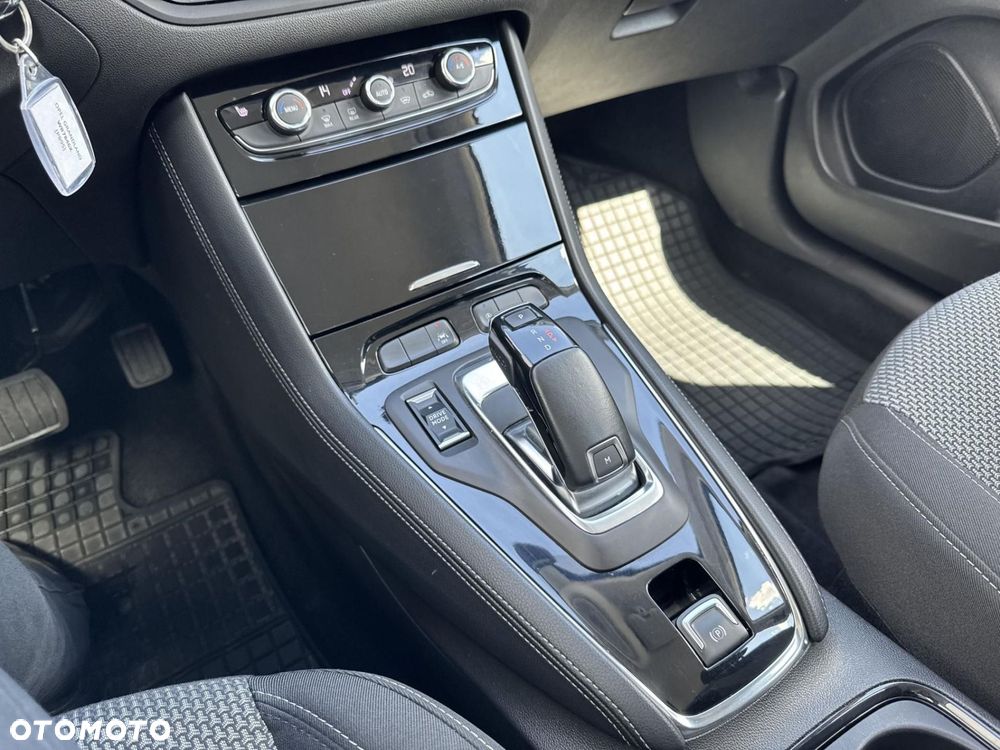 Opel Grandland X - 16