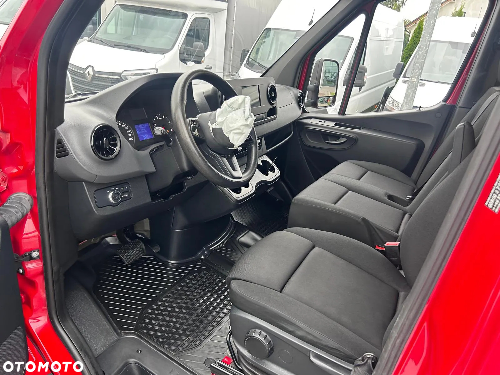Mercedes-Benz Sprinter - 16