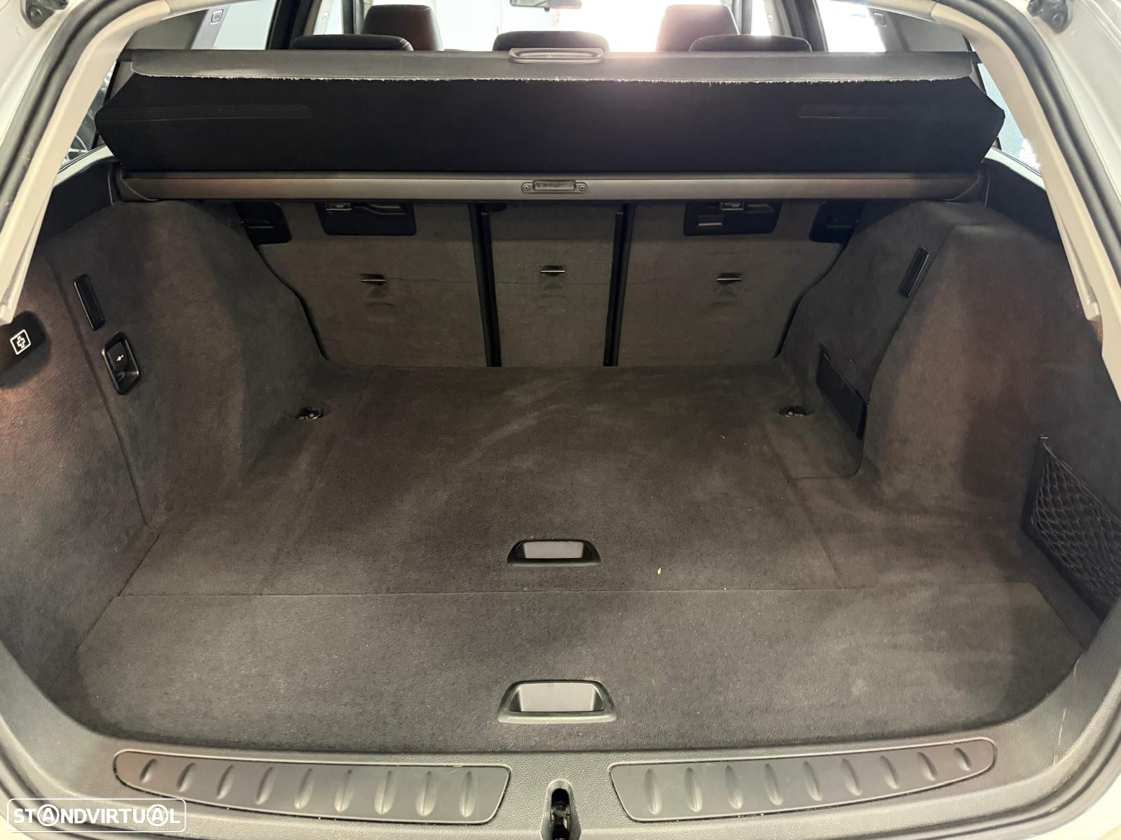 BMW 318 d Touring Auto Line Sport - 12