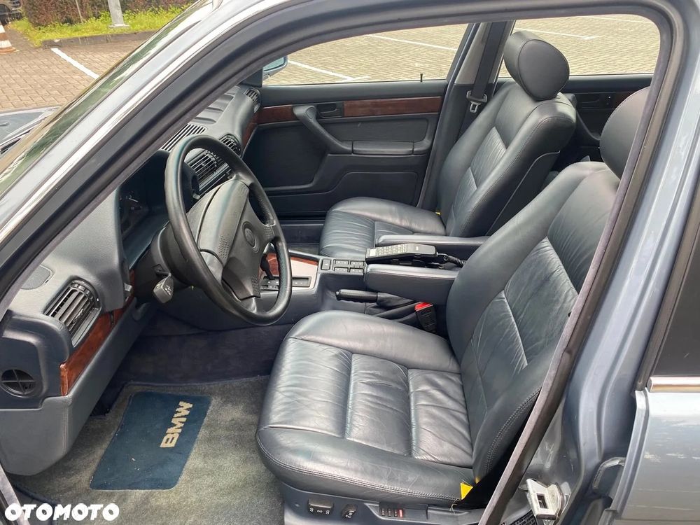 BMW Seria 7 750iL - 7