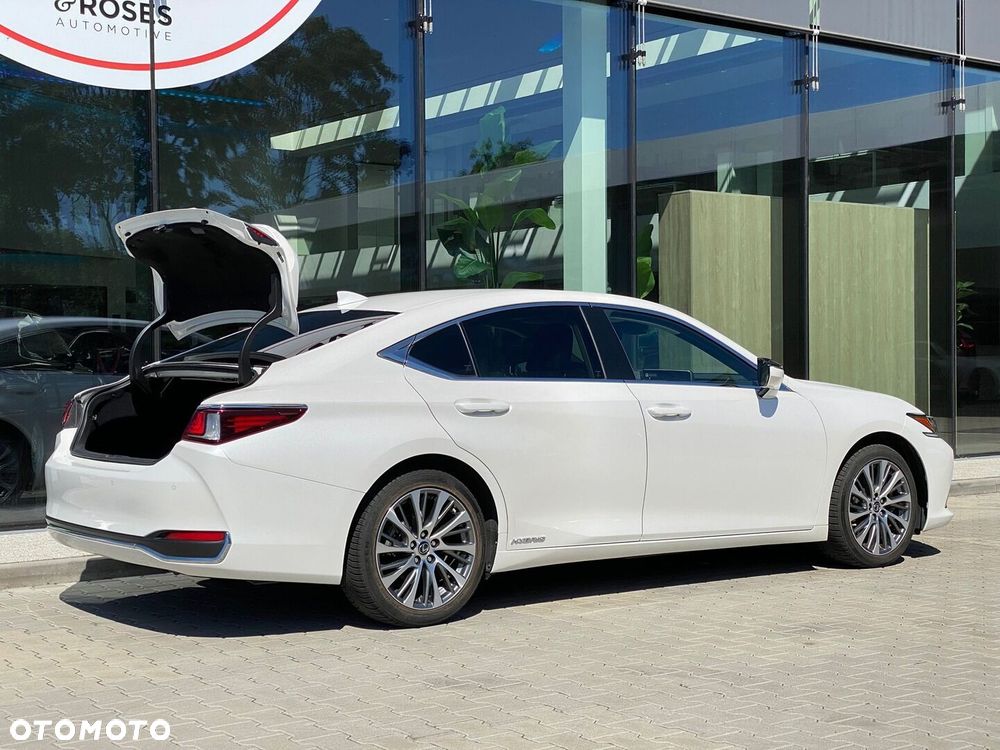 Lexus ES - 32