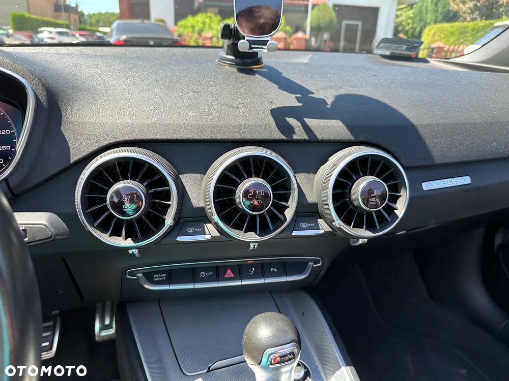 Audi TT Roadster - 15